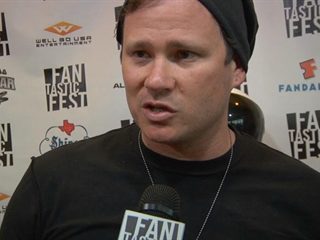 PressClip_LoveRedCarpet_320x240...